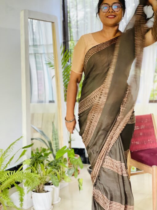 Maslin saree from Bangladesh