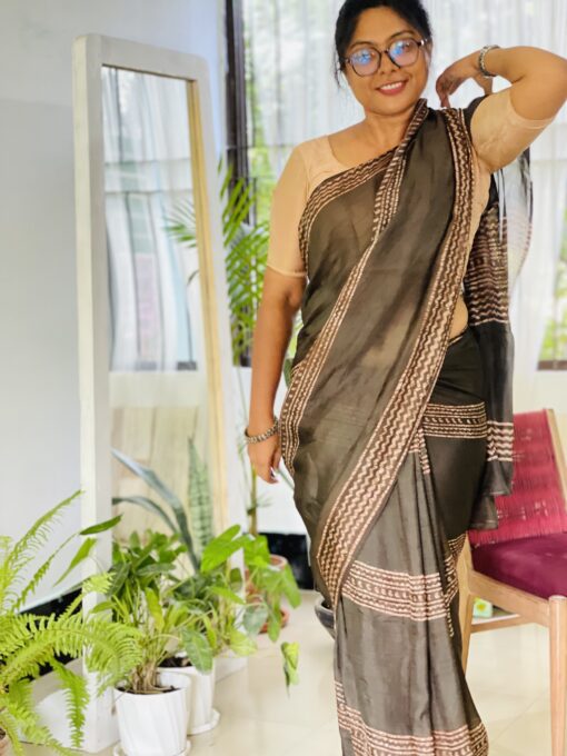 Maslin saree from Bangladesh