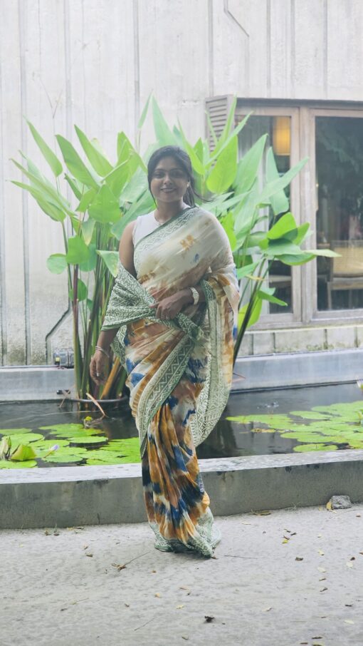 Half silk saree from Maslin