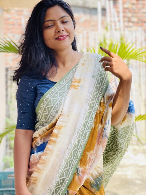 Floral Basket Half-Silk Saree - Image 11