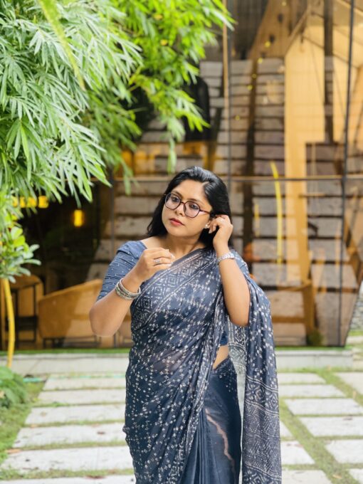 Dark indigo Soft Maslin Saree - Image 15
