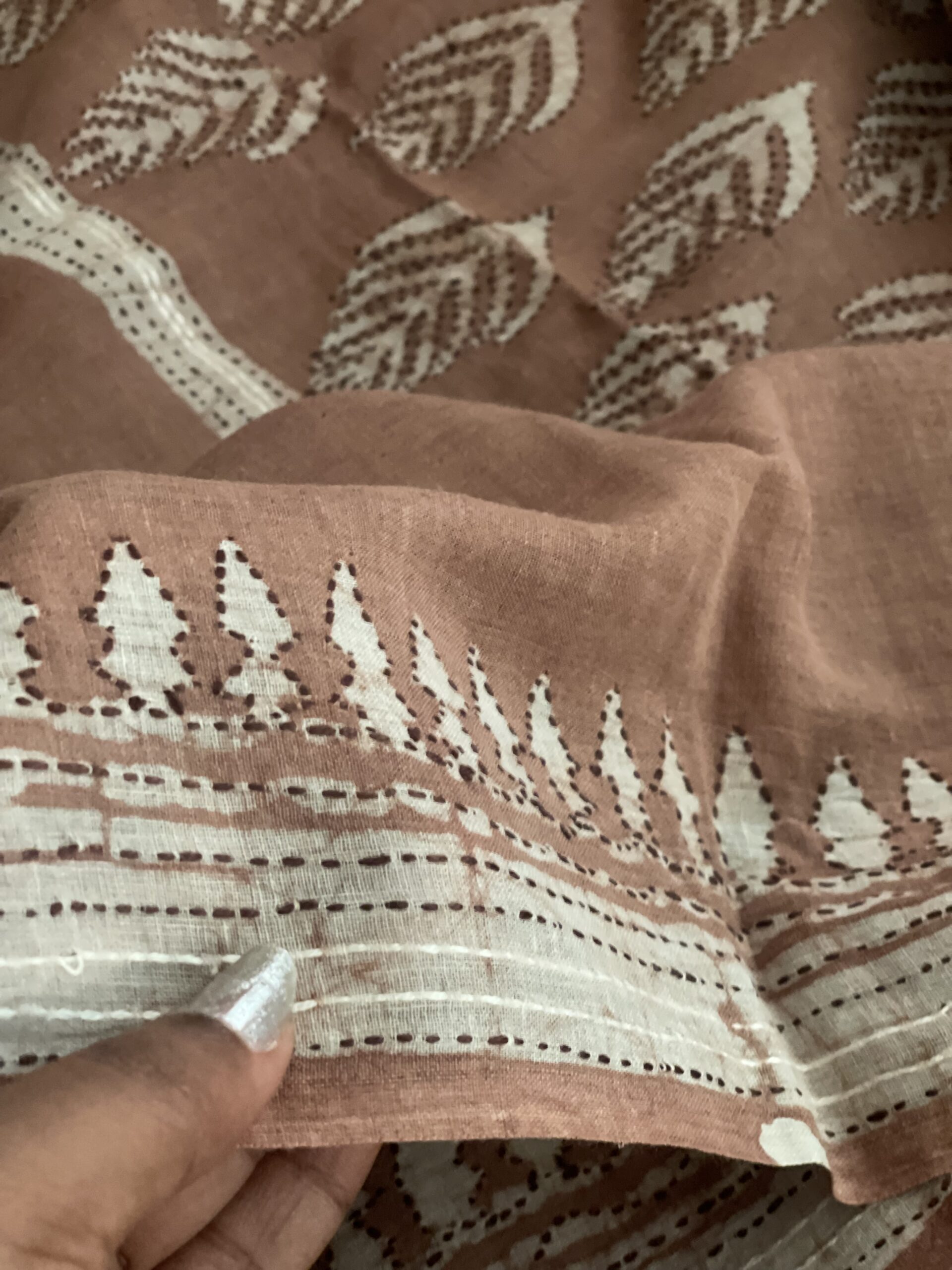 Dried Rose Handloom Cotton Anokhi Kantha Saree - Image 6