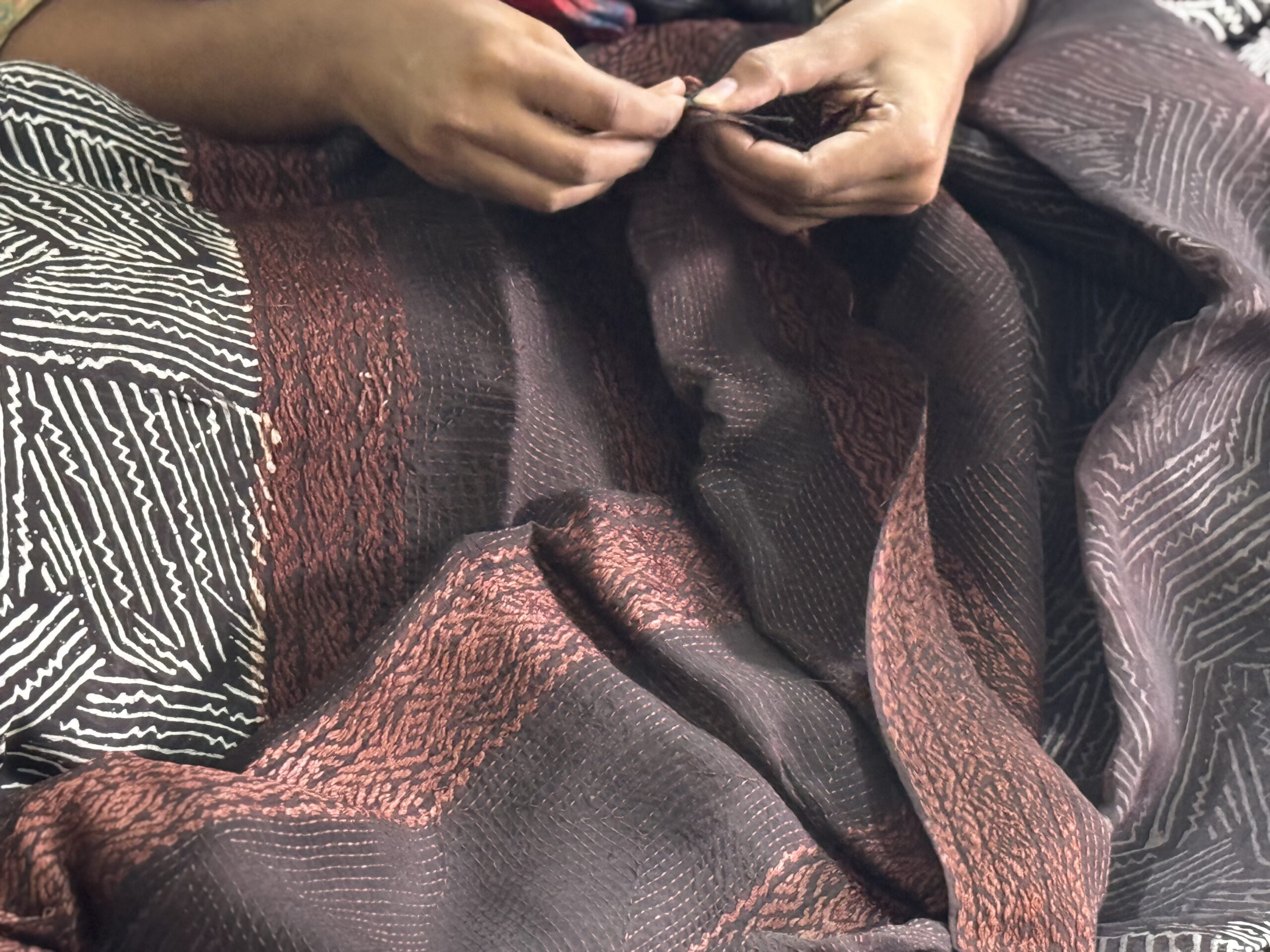 Burnt Terracotta Kantha Silk Saree - Image 10