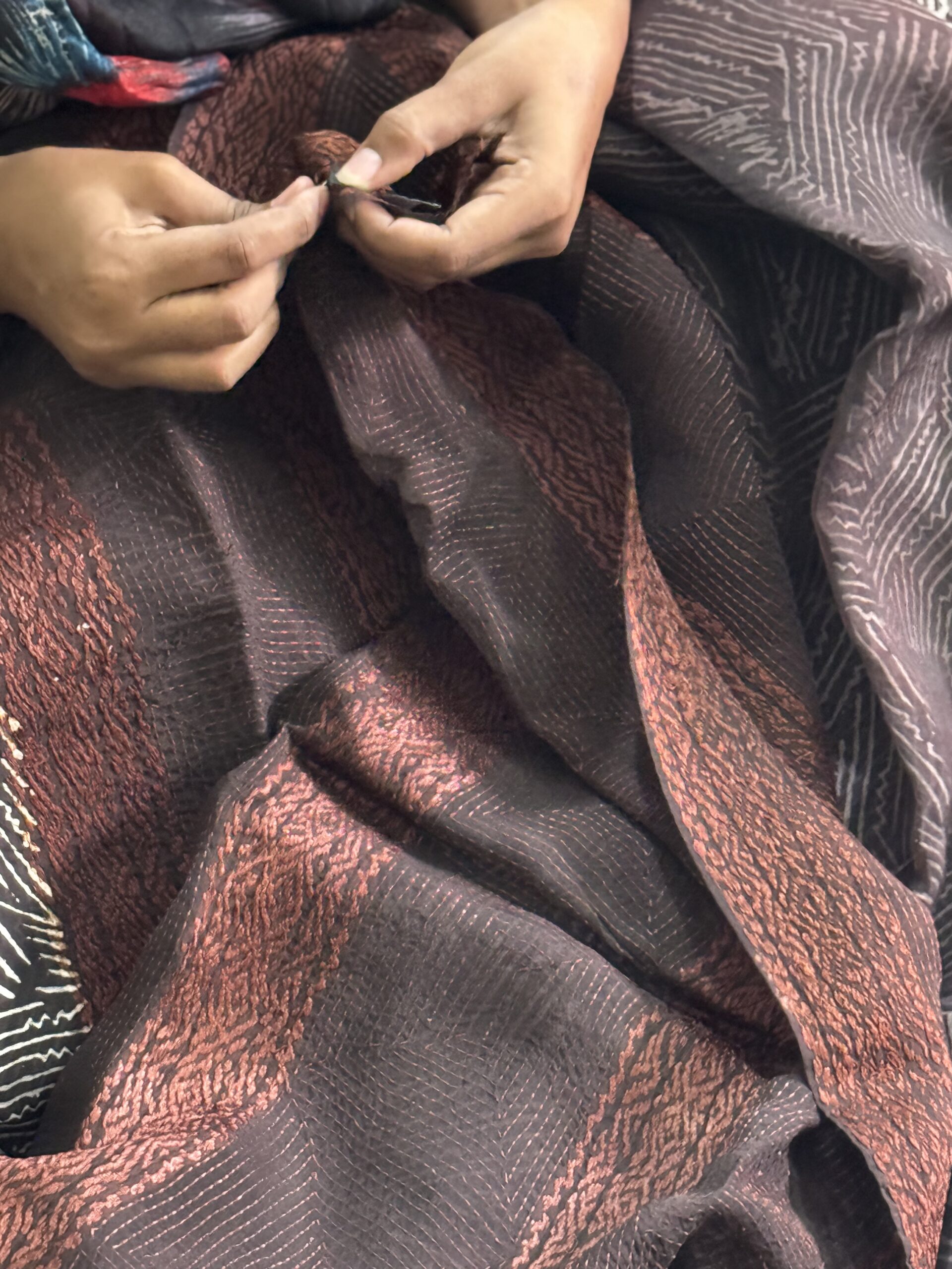 Burnt Terracotta Kantha Silk Saree - Image 16