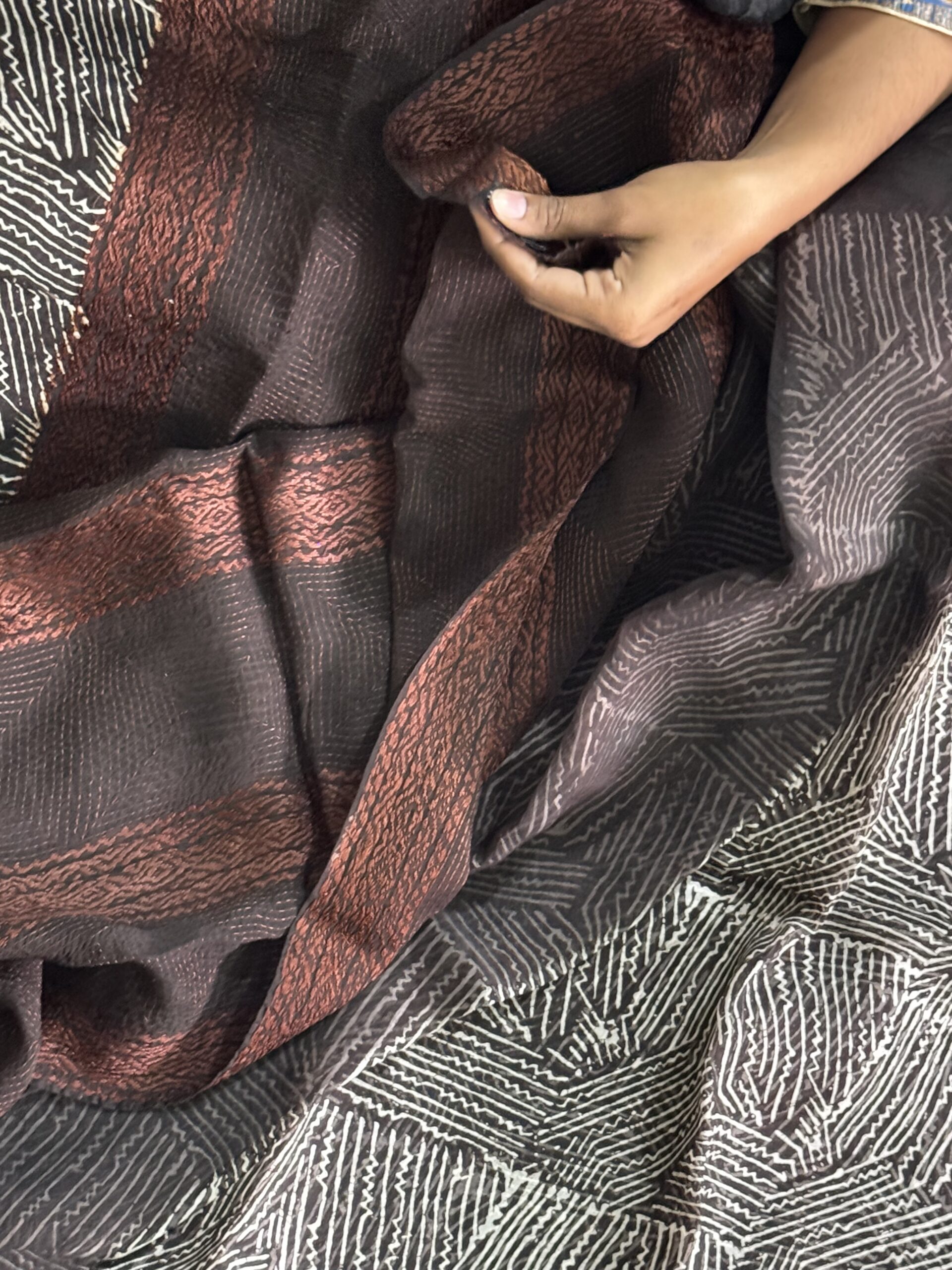 Burnt Terracotta Kantha Silk Saree - Image 12