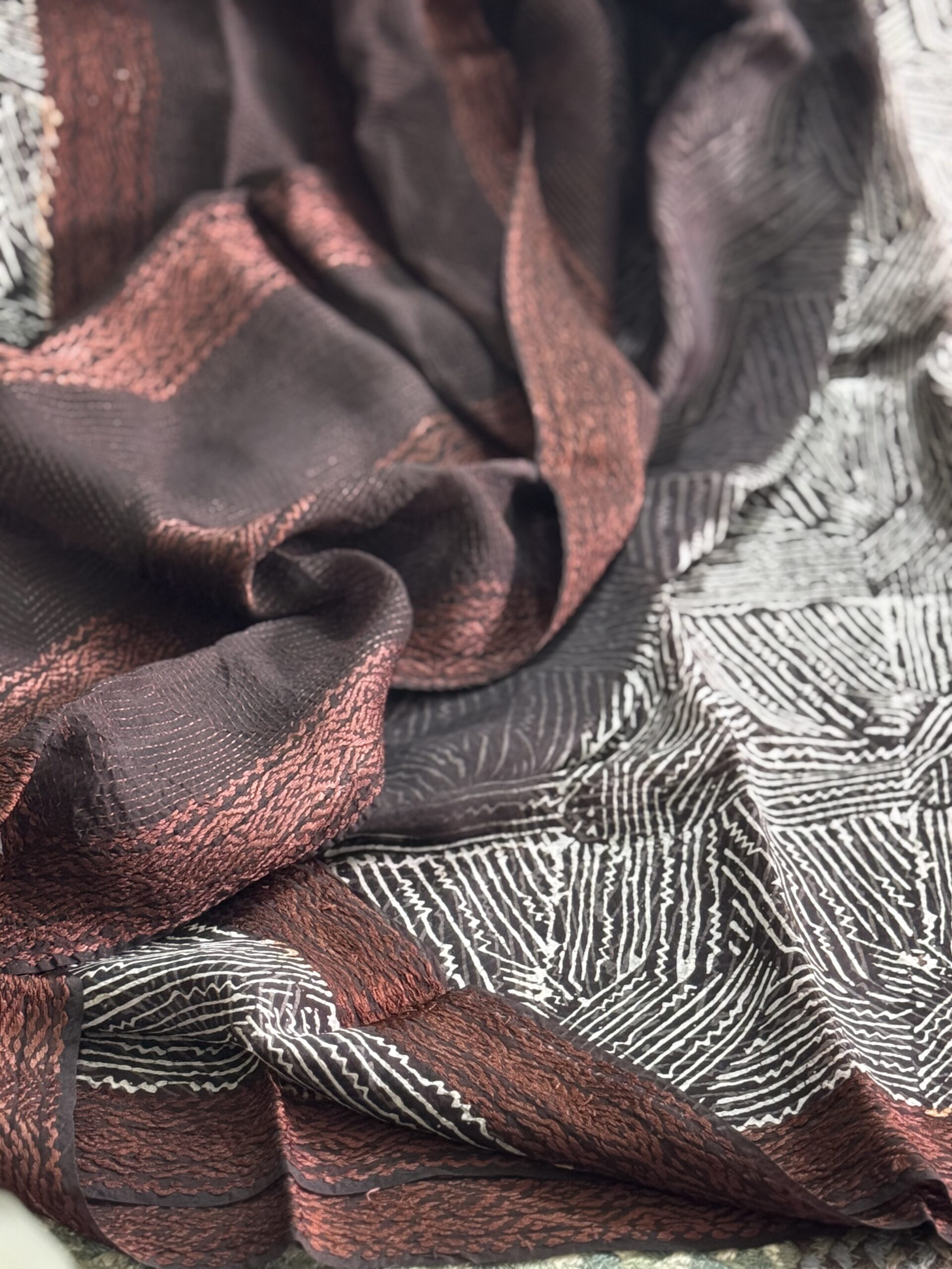 Burnt Terracotta Kantha Silk Saree - Image 15