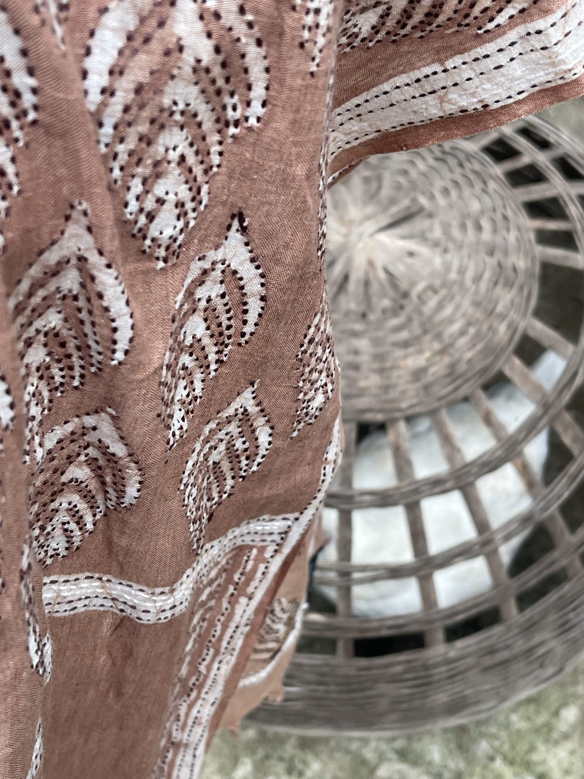 Dried Rose Handloom Cotton Anokhi Kantha Saree - Image 9