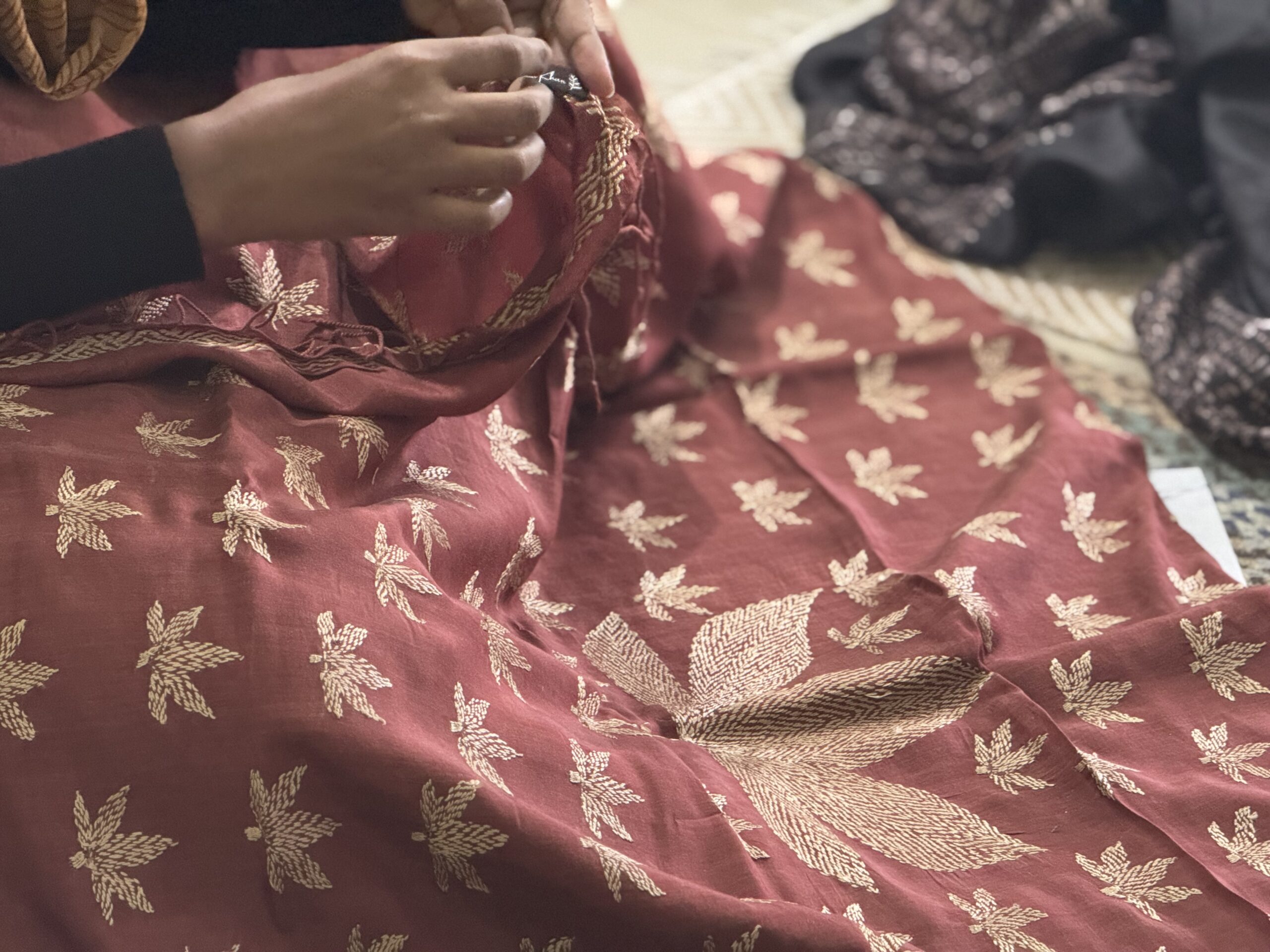 Beige Poddo Catechu Brown Heritage Kantha Saree - Image 9