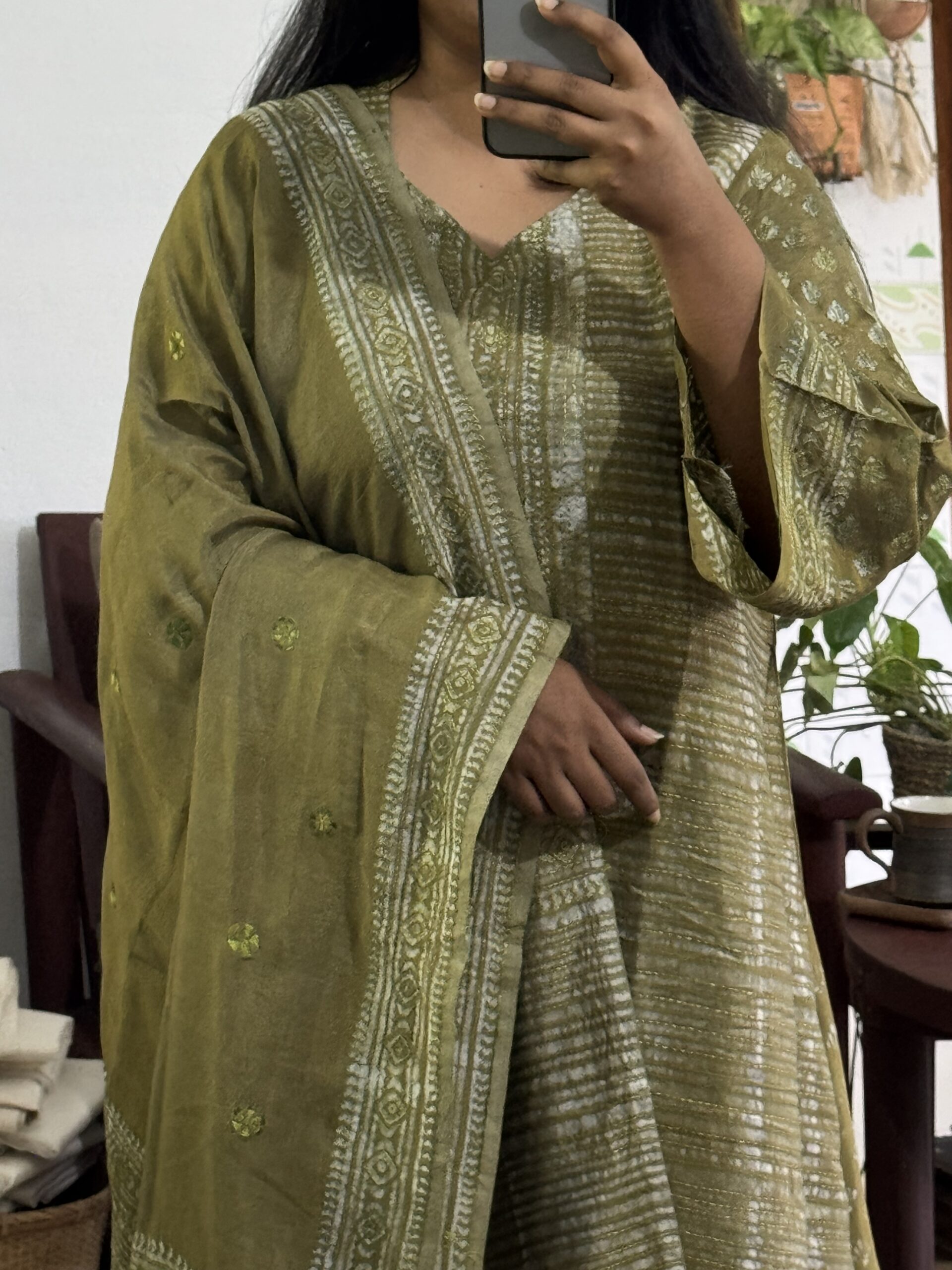 Kanak Prabha – Lime Gold Hand-Embroidered Silk Kurti Set - Image 7