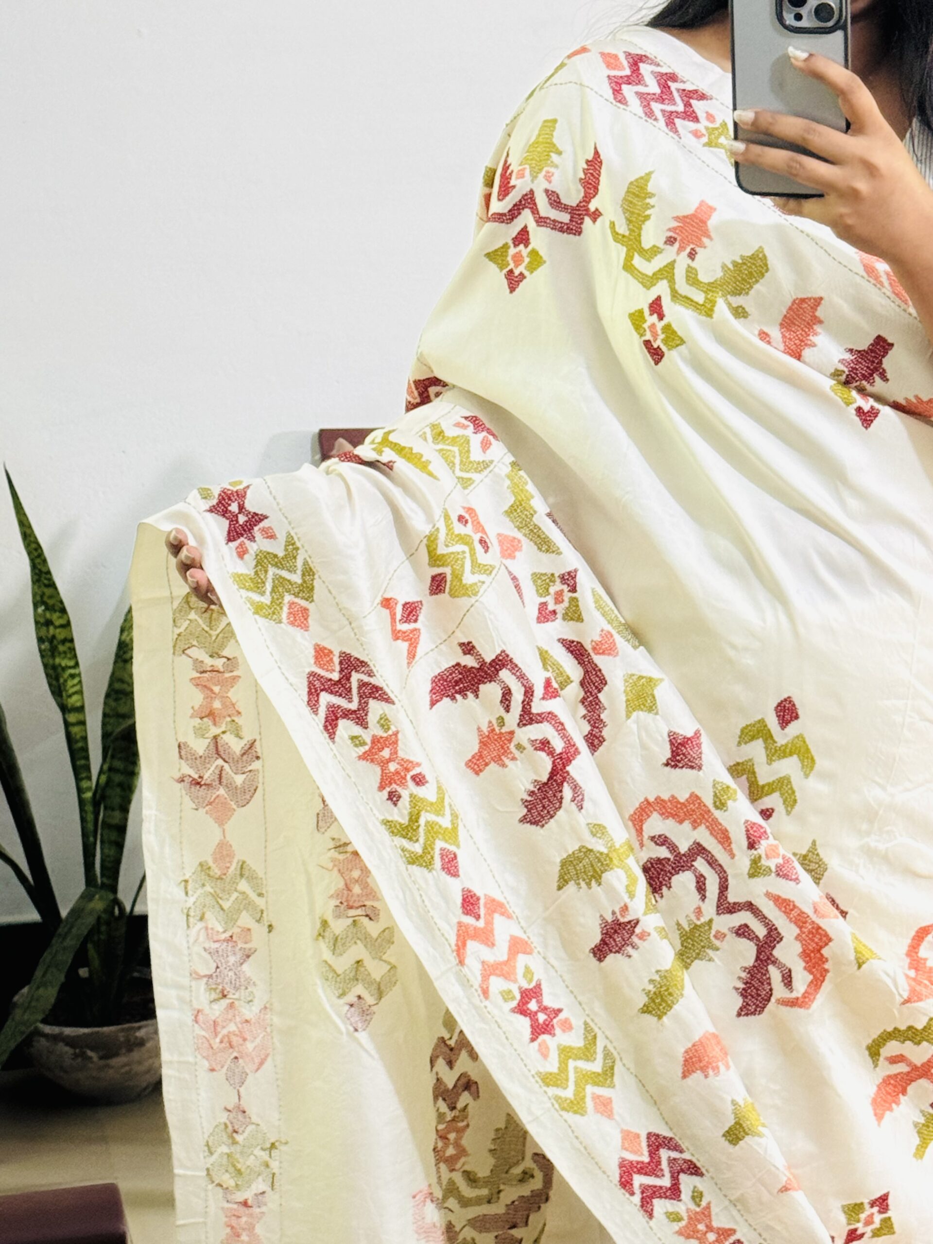 The Balaka Heirloom Multicolored Thread Kantha Saree - Image 3