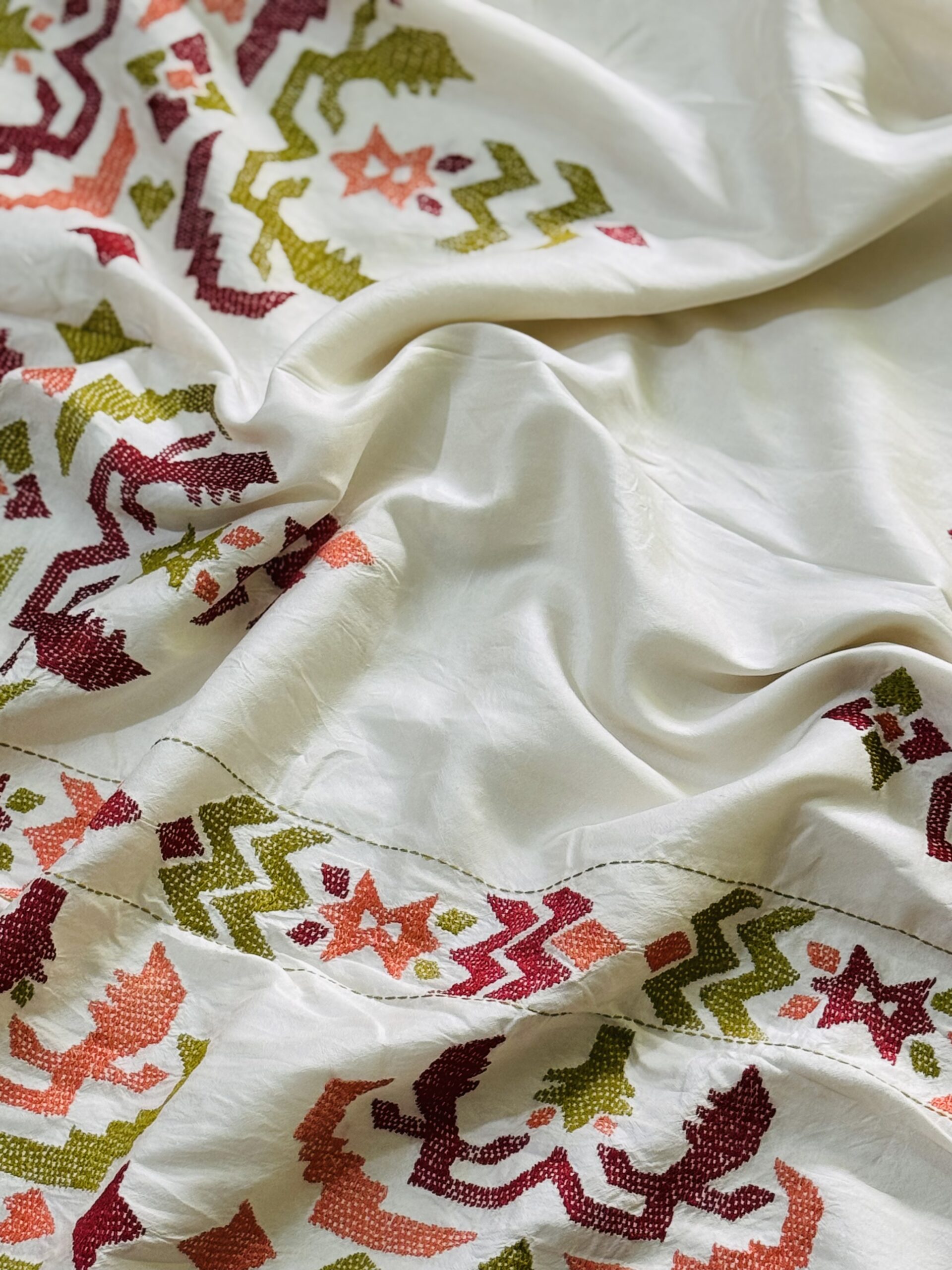 The Balaka Heirloom Multicolored Thread Kantha Saree - Image 13