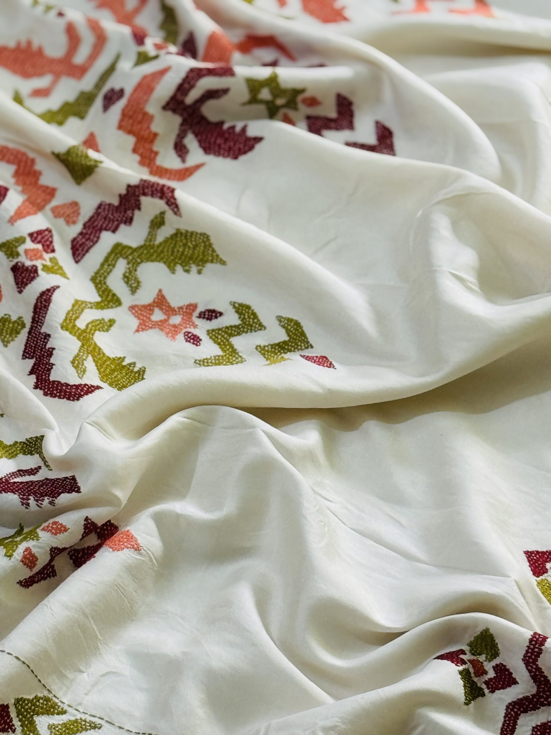 The Balaka Heirloom Multicolored Thread Kantha Saree - Image 14